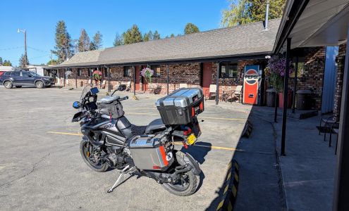 Highlander Motel & RV Park