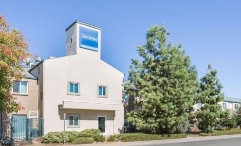 Travelodge by Wyndham Yuba City