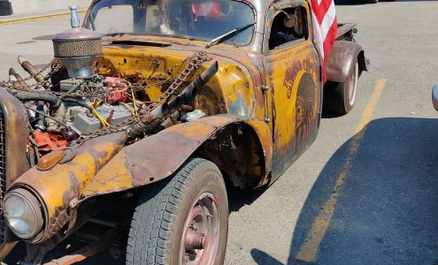 Gee Cee's Truck Stop Toledo