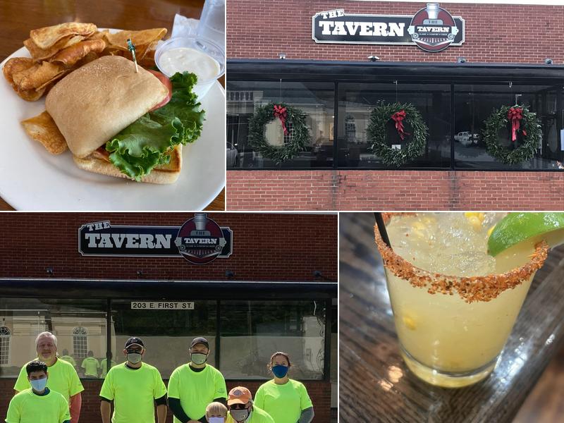 Red Dog Bar & Bistro