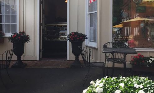 Peace Love & Chocolate Stockbridge