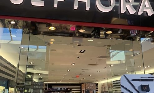 SEPHORA Trumbull