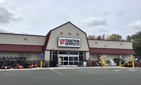 Tractor Supply Newtown