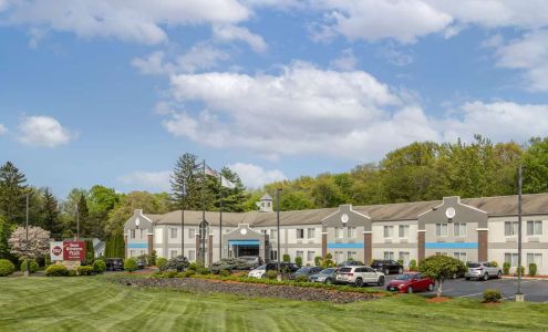 Best Western Plus New England Inn & Suites