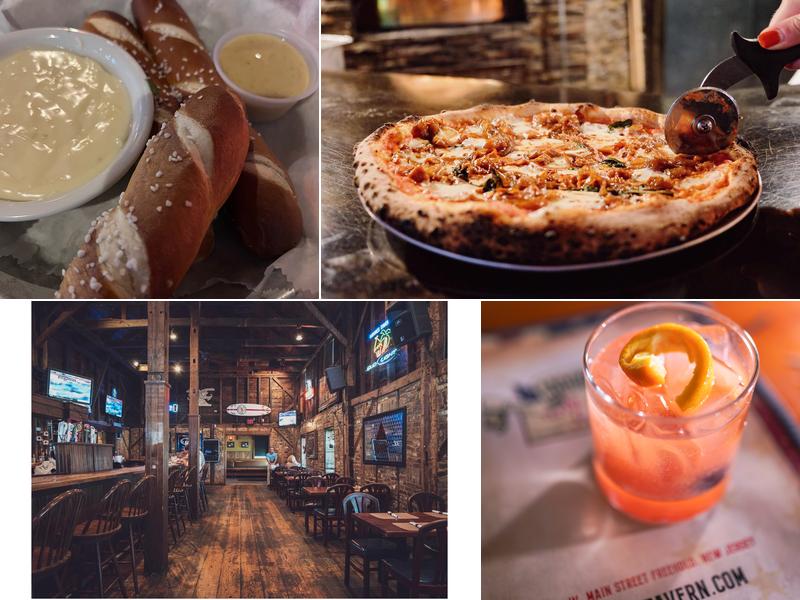 Moore's Tavern & Sports Bar