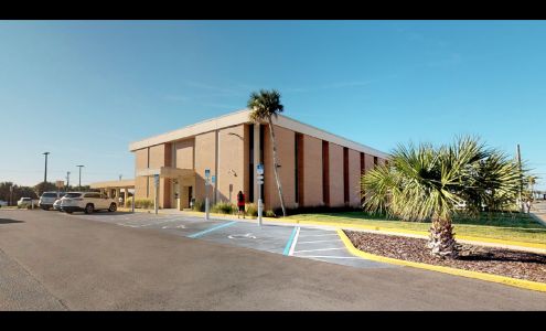 Bank of America (with Drive-thru ATM)