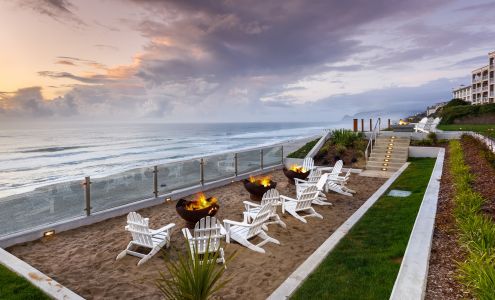 The Coho Oceanfront Lodge