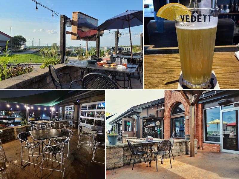 Winking Lizard Independence