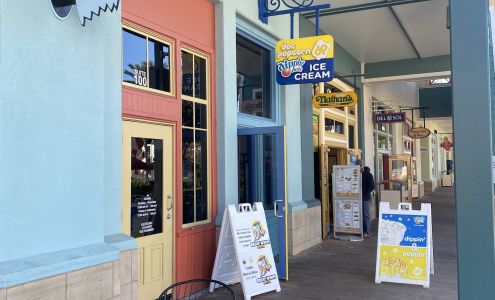 Dippin' Dots & Doc Popcorn: Pier Park