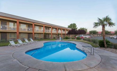 Super 8 by Wyndham Hurricane Zion National Park