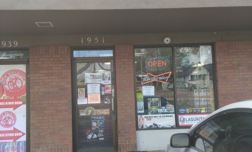 Smoker King Tobacco and Liquor