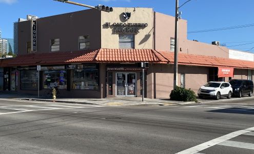 El Gato Tuerto Liquors