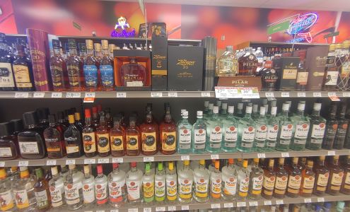 Publix Liquors at 4th Street Station