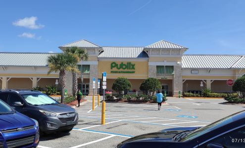 Publix Liquors at Beach Village