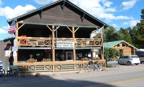 Brownies Hostel & Bakery East Glacier Park