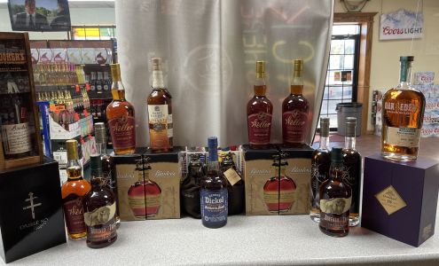 Crawford Liquor & smoke