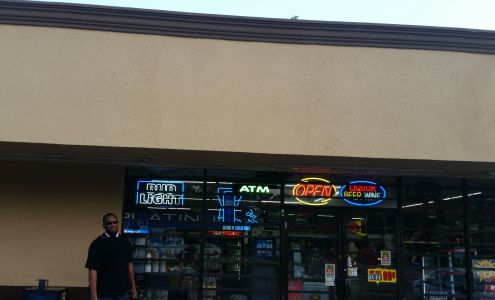 Hollywood Liqour & Grocery Mart (Krispy Krunchy Chicken)