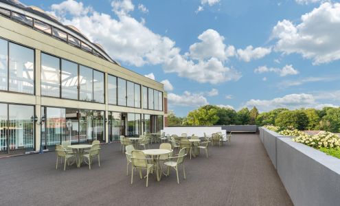 Holiday Inn & Suites Pittsfield-Berkshires by IHG