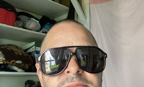 Elm St. Liquor Store