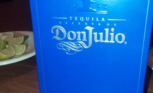 East Hampton Wines & Liquors