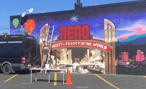 Lavi's Smokeshop | Midtown Reno