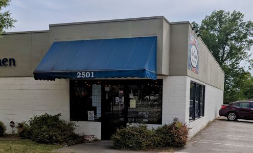 Vino Garage Wine and Beer