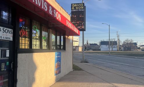 Davis & Son Food & Liquor