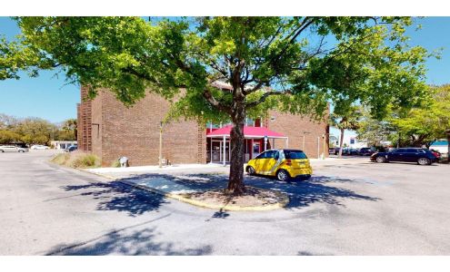 Bank of America (with Drive-thru ATM)