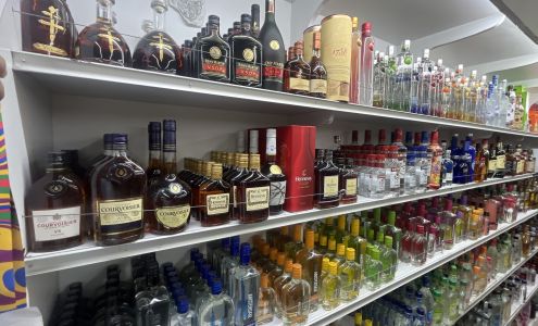 Superior Liquor & Grocery