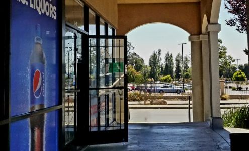 R.C.Liquors San Pablo