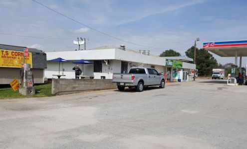 T's Corner Convenience store Bogart