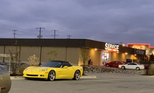 Service Liquor & Wines