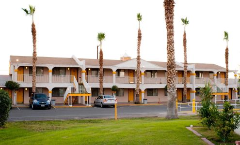 Emerald Inn and Lounge