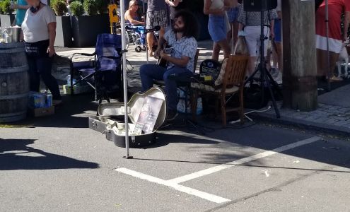 Greenport Wines and Spirits