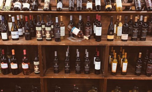 Red Bridge Market Wine and Spirits