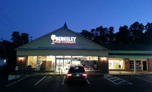 Adelphia Wine Market