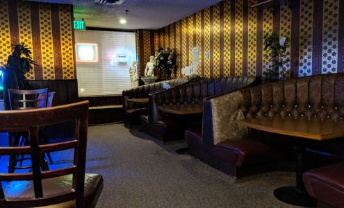 Golden Rose Lounge