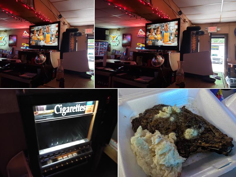 Lloyd's Bar 111 N, 111 Avenue A, Humble