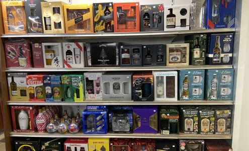 Kelly's Liquor Store