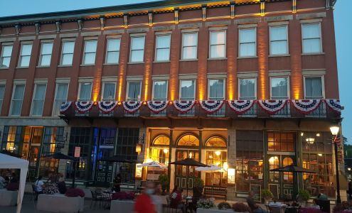 Galena River Wine & Cheese