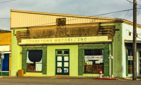 LIQUOR HAUS Yorktown