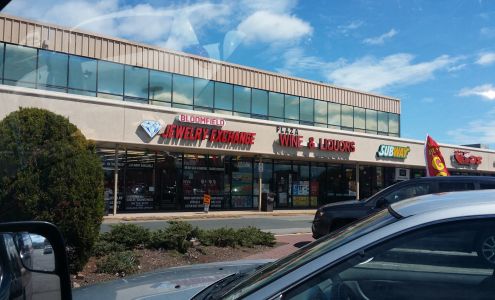 Plaza Wine & Liquors