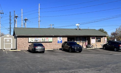 Cheap Smokes Beer, Liquor & Wine.