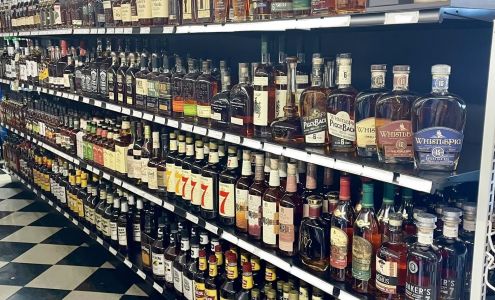 Darla?s liquor Seneca