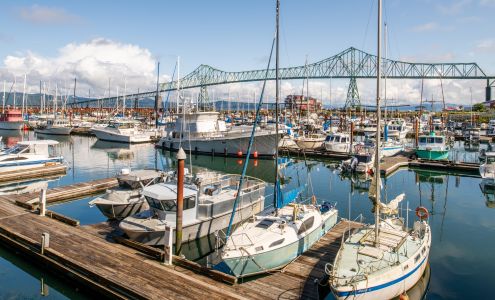 Astoria Riverwalk Inn