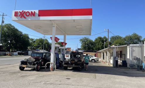 Rick's Bottle Barn San Saba