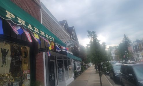 Gurney's Harbor Bottle Shop