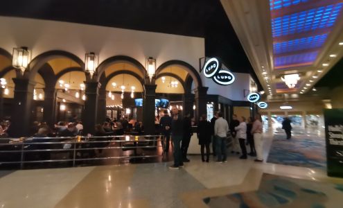 The Shoppes At Mandalay Place