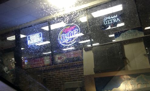 State Street Liquor Iola