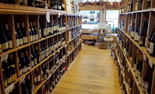 Island Spice & Wine Avon